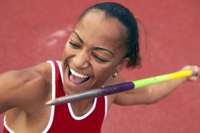 周末年终总决赛前瞻：杜兰特伤情更新，山东泰山冲击零封纪录-365bet游戏注册